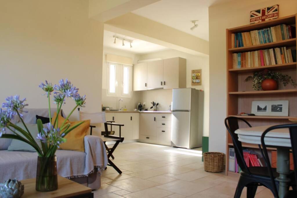 Aretis St Apartment نافبليو المظهر الخارجي الصورة